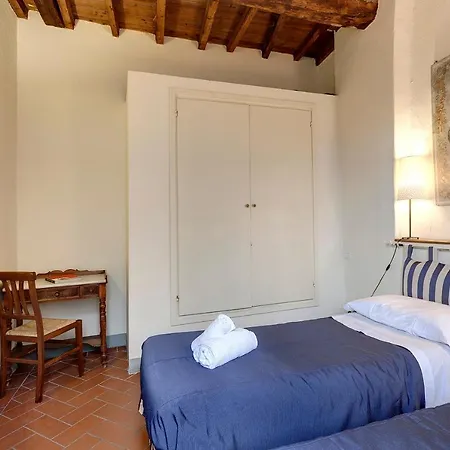 Leoni 10 Apartman Firenze